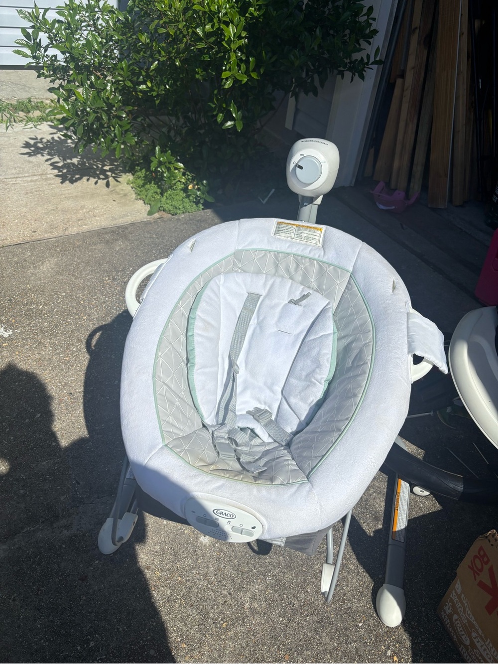 Graco White Baby Swing Seat - Comfortable Infant Rocker